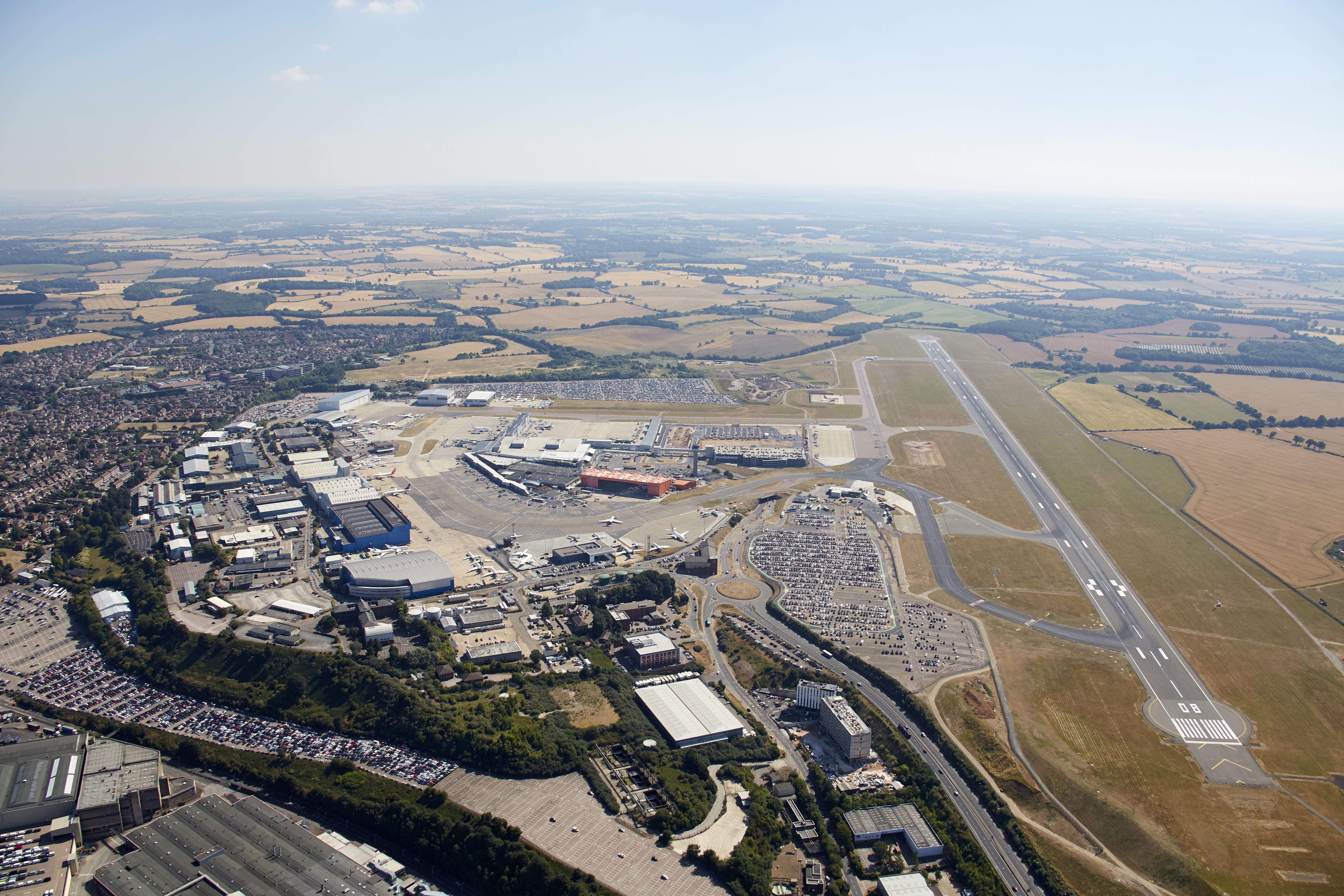 What Time Do The Bars Open At Luton Airport